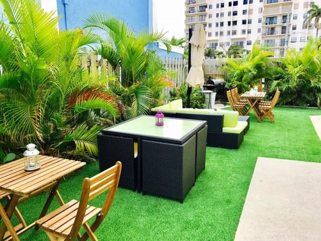 Hollywood Beachfront House Exterior photo