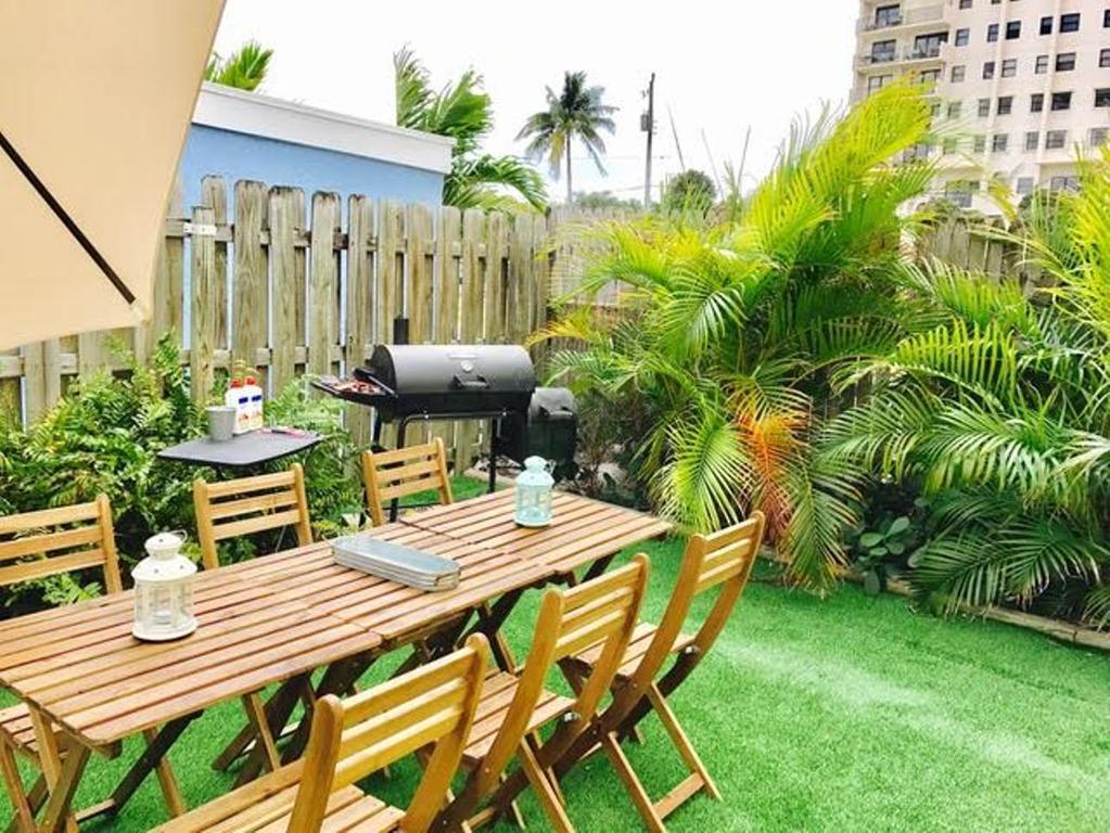 Hollywood Beachfront House Exterior photo