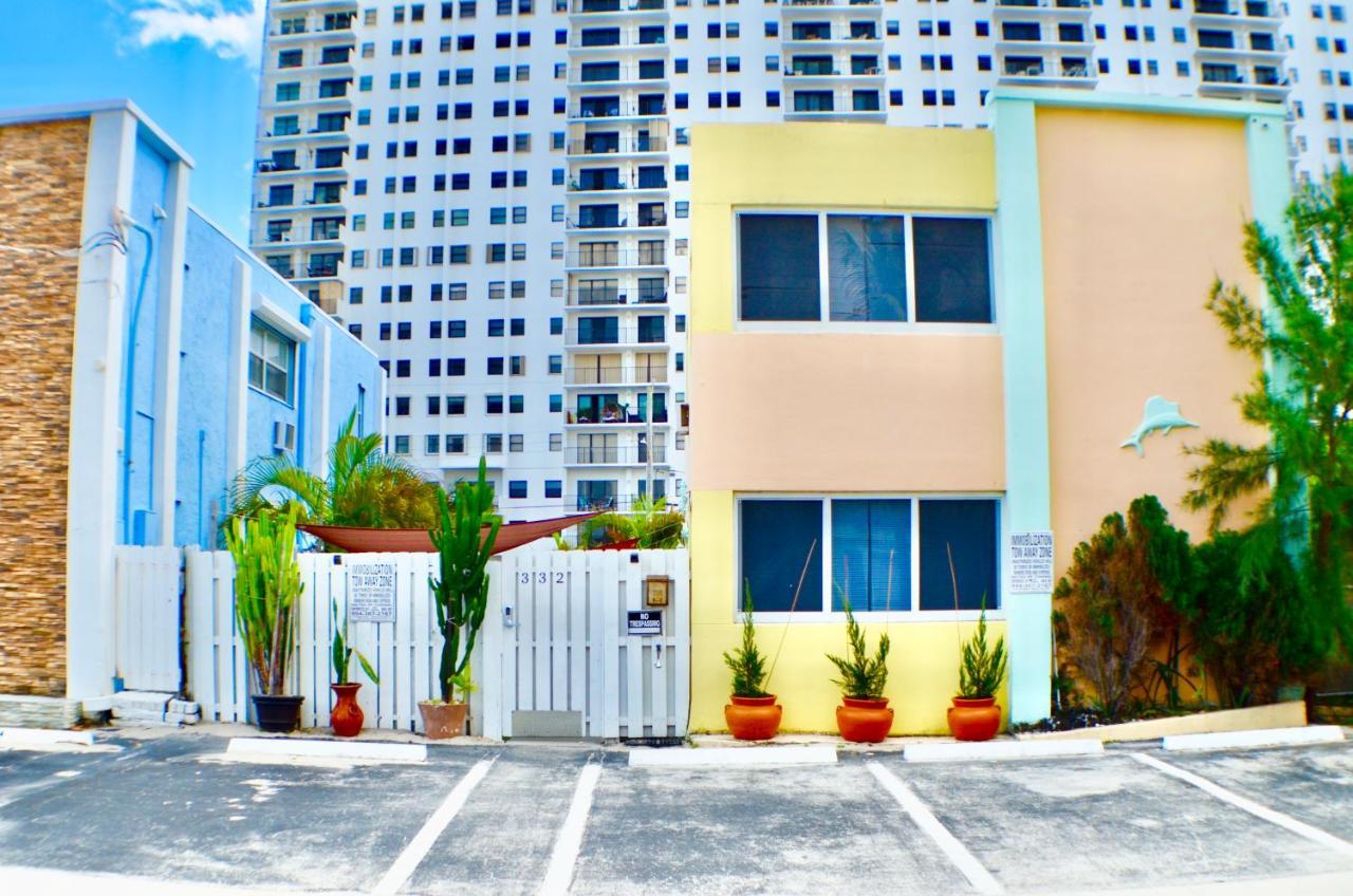 Hollywood Beachfront House Exterior photo
