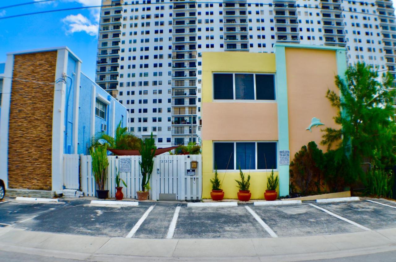 Hollywood Beachfront House Exterior photo